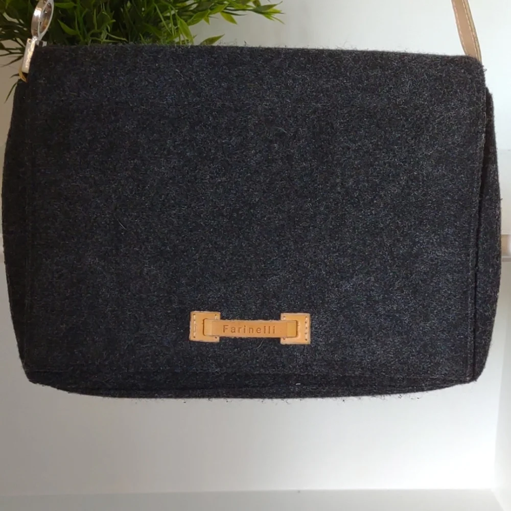 Felt Shoulder Bag Farinelli Gray Tan